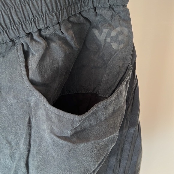 Y-3 | CH3 CUPRO SHORTS - Picture 3 of 5